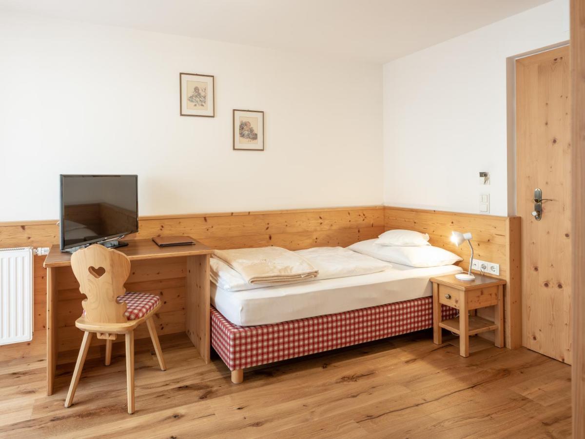 Hotel Falken Falzes Eksteriør billede