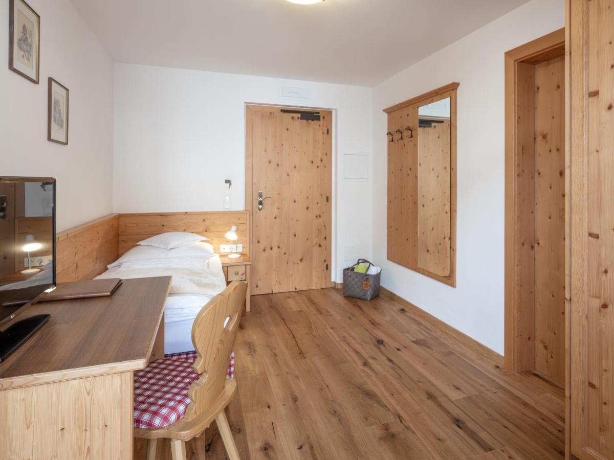 Hotel Falken Falzes Eksteriør billede