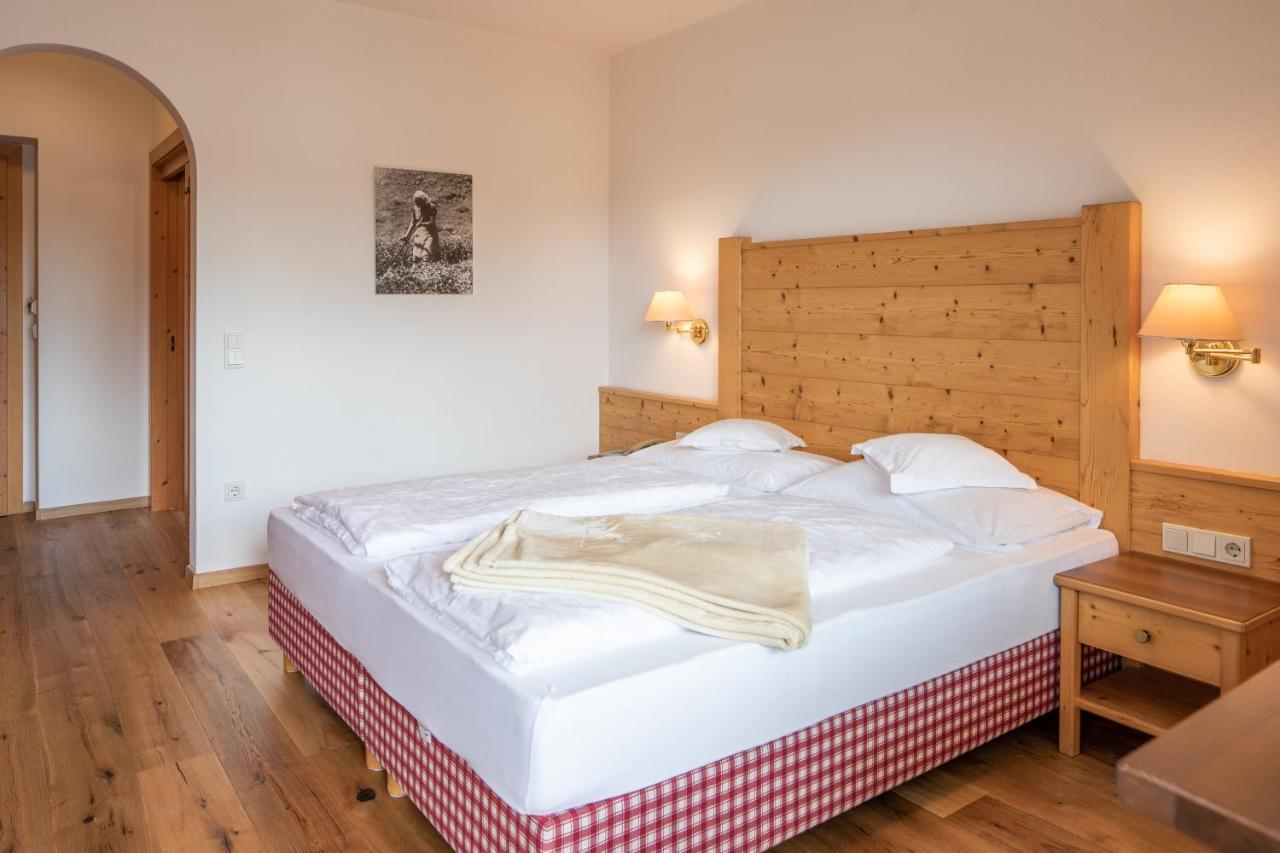 Hotel Falken Falzes Eksteriør billede