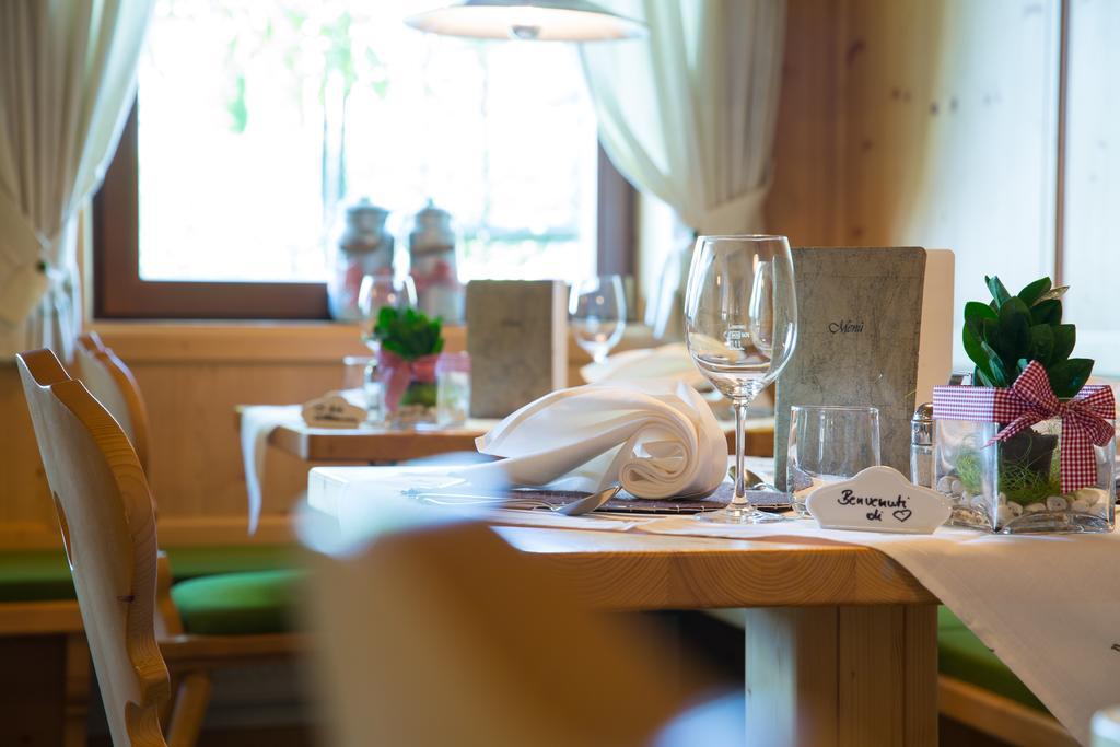 Hotel Falken Falzes Eksteriør billede